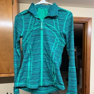 Lulu lemon define jacket! Green and dark blue.